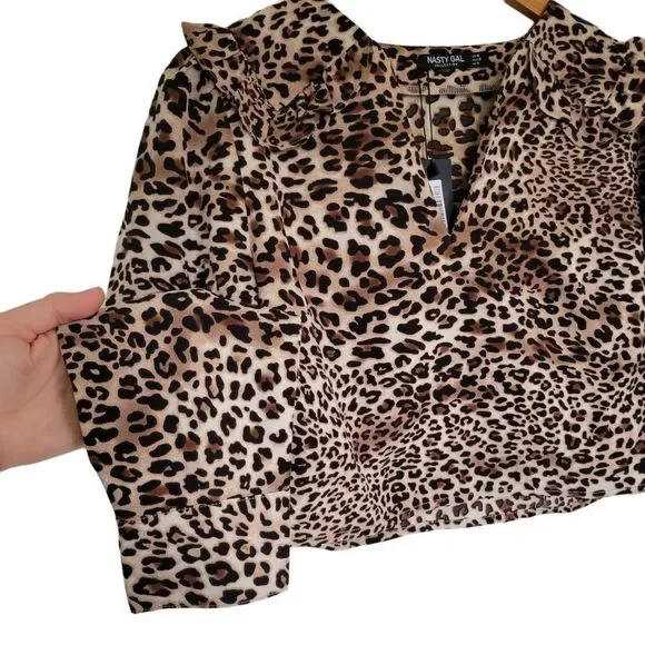 Nasty Gal Leopard Cropped Blouse - Picture 8 of 12